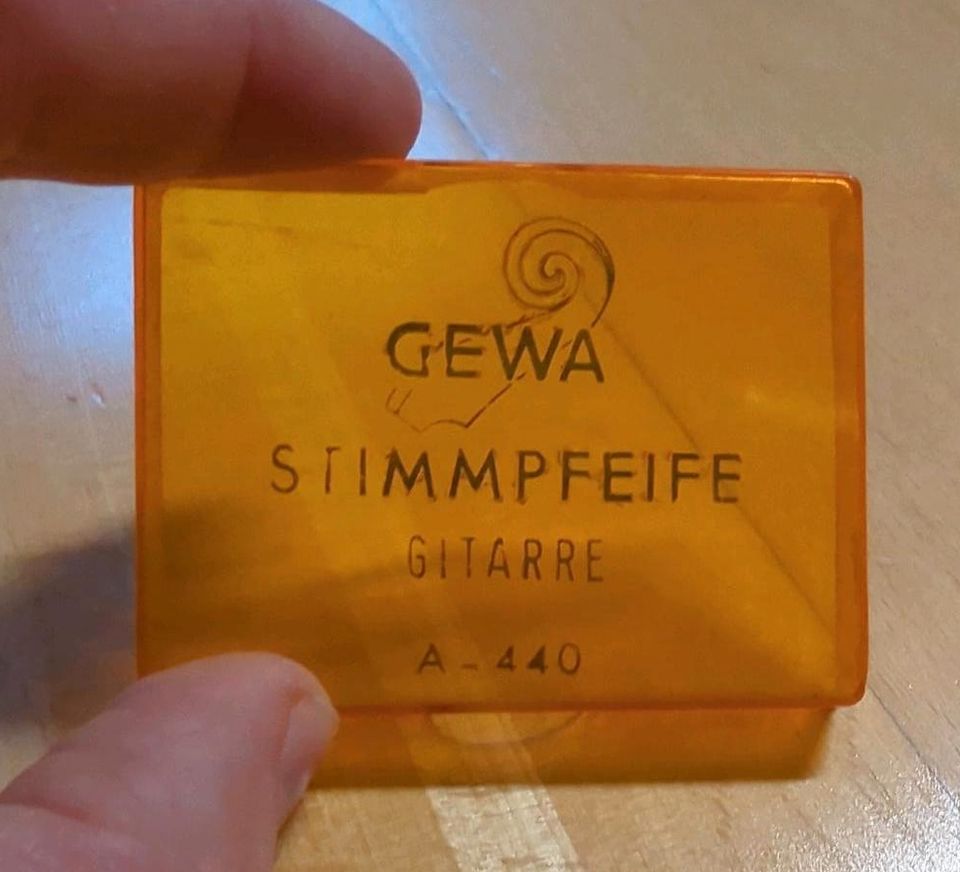 Gewa Stimmpfeife Gitarre A-440 in Grafenau