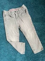 Jeans, Hose gr. 86/92, sehr gut Zustand Baden-Württemberg - Wiernsheim Vorschau