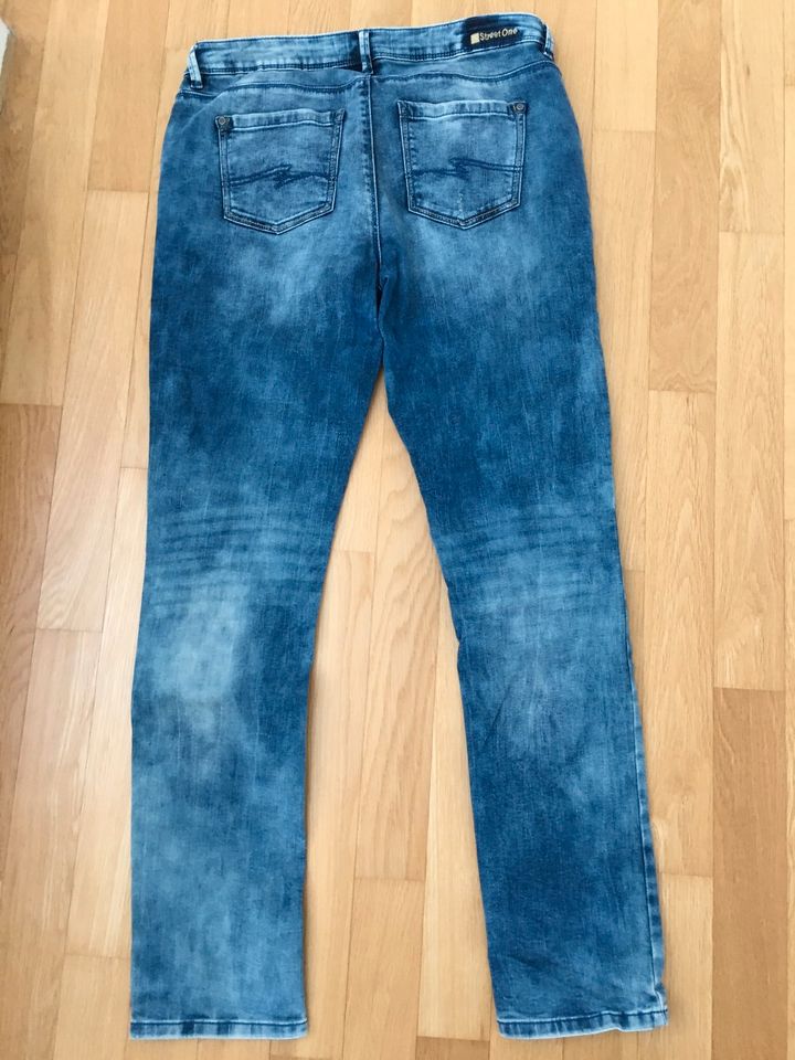 Jeans, Street One, Gr. 32, gerader Schnitt, neuw. in Hamburg