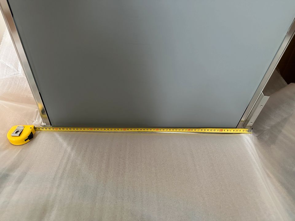 Spiegelschrank Badschrank Regal Alu Glasböden Silber in München