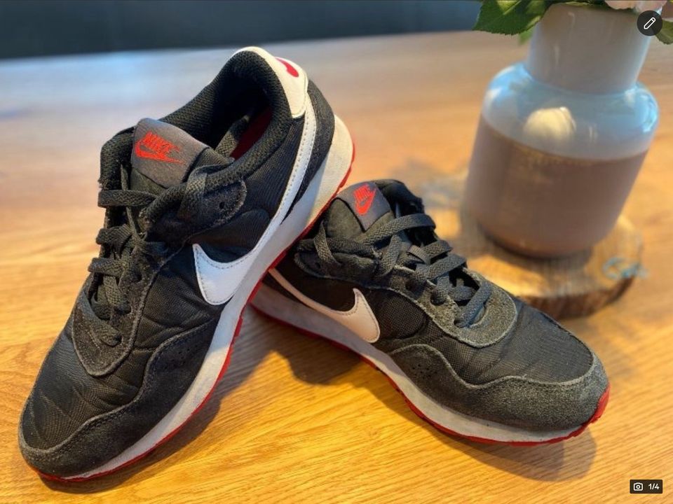 NIKE MD Valiant - Gr. 37,5 - Kindersneaker in Witten