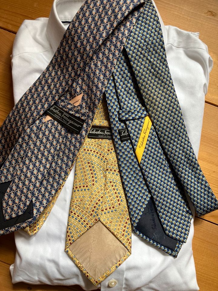 4 Krawatten Ferragamo und Armani in Riedlingen