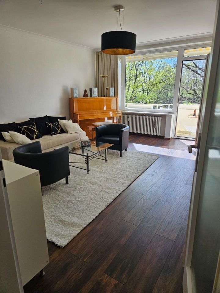 Vollmöblierte 2,5 Zimmer Wohnung mit wunderschönem West-Balkon in München