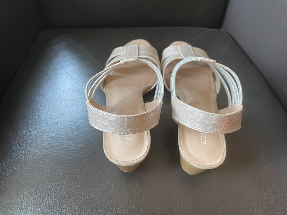 Pumps/Sandalen Gr.37 rose/beige Glitzer Neuw. in Ingolstadt