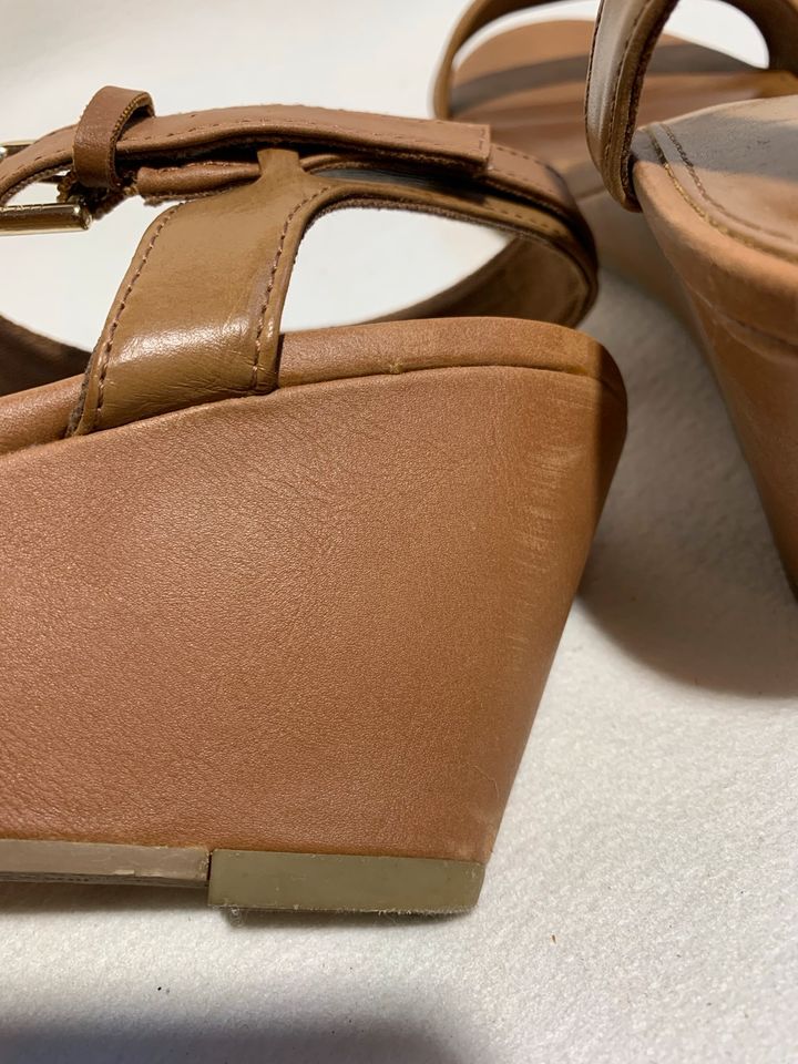 Esprit Keilsandalette Cognac Toffee 8 42 kaum getragen in Neumünster