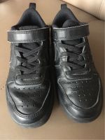 Nike Schuhe Gr. 32 schwarz Bochum - Bochum-Wattenscheid Vorschau