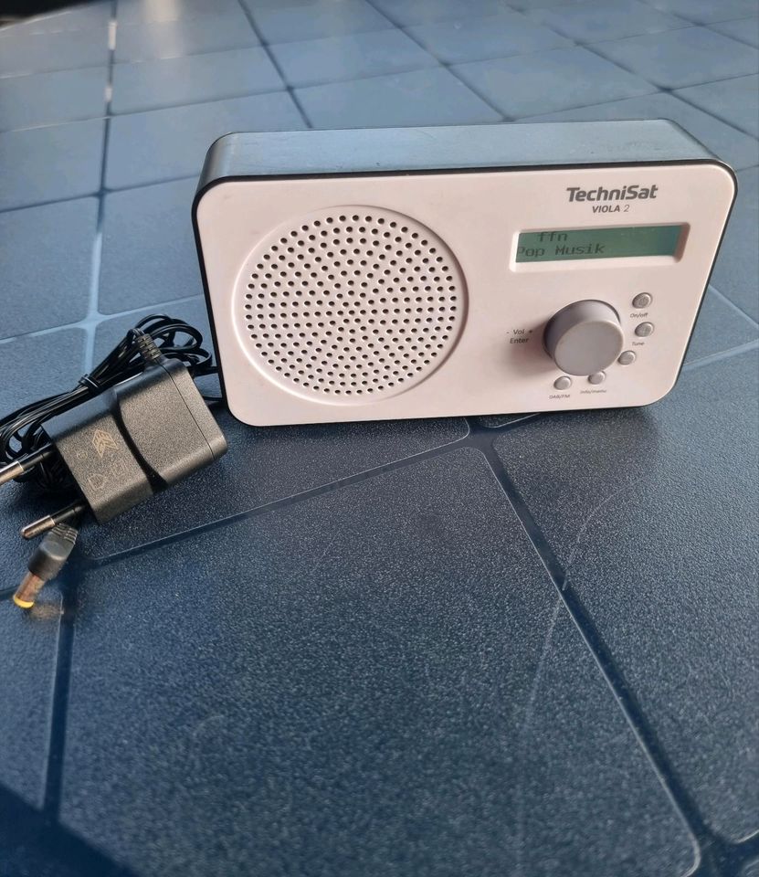 TechniSat Portables DAB+/UKW-Radio in Göttingen