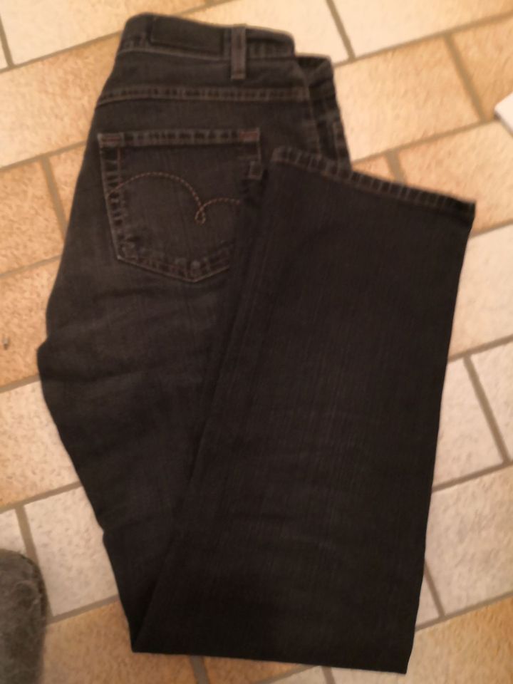 9 Damen Jeans Brax 38K  Braun, Anthrazit.Blau ,2 schwarz S Oliver in Leopoldshöhe