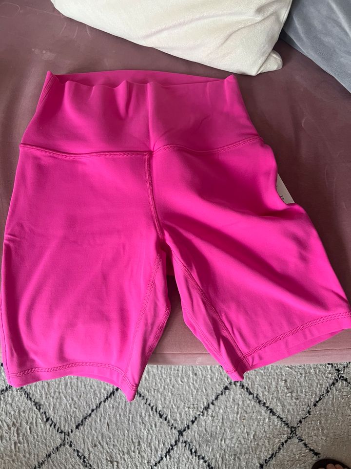 Lululemon Align HR Short / pants  8“ - Gr.6 pink Rosa in München