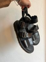 Dr martens Gryphon Römer Sandalen flache Schlappen Baden-Württemberg - Aalen Vorschau