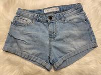 Kurze Hose / Hotpan blau Größe 34 / xs Niedersachsen - Parsau Vorschau
