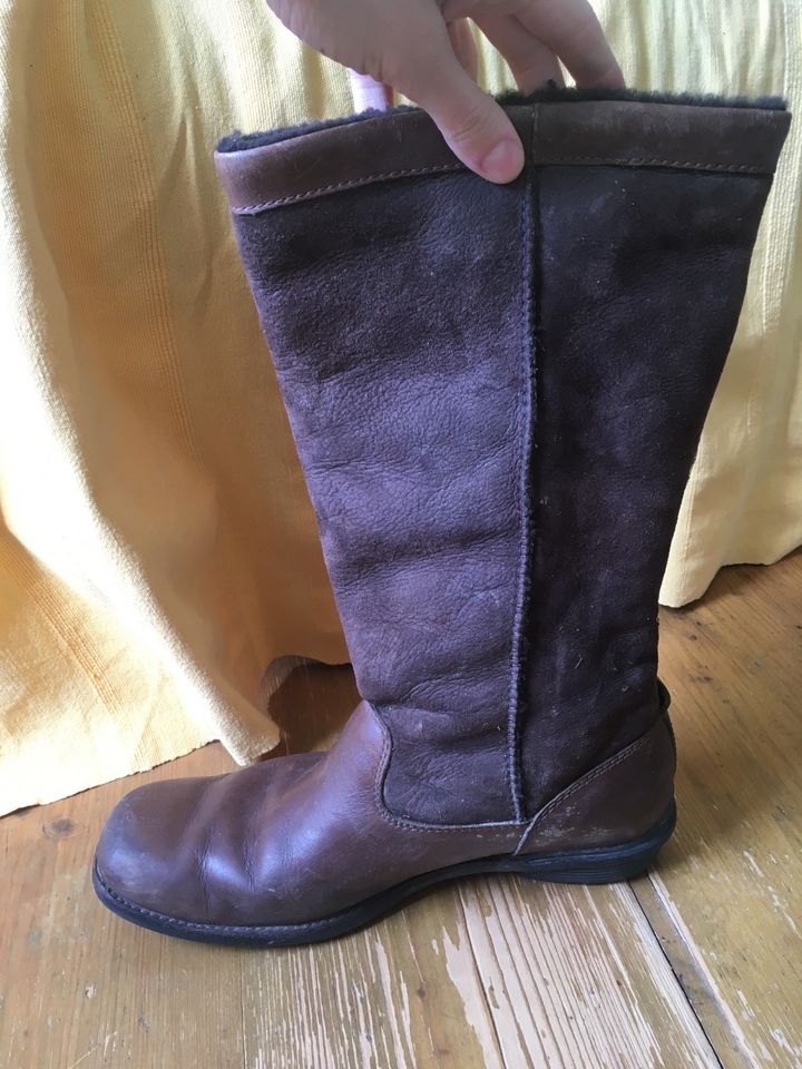 Wildleder Stiefel, braun, 40, UGG in Leipzig