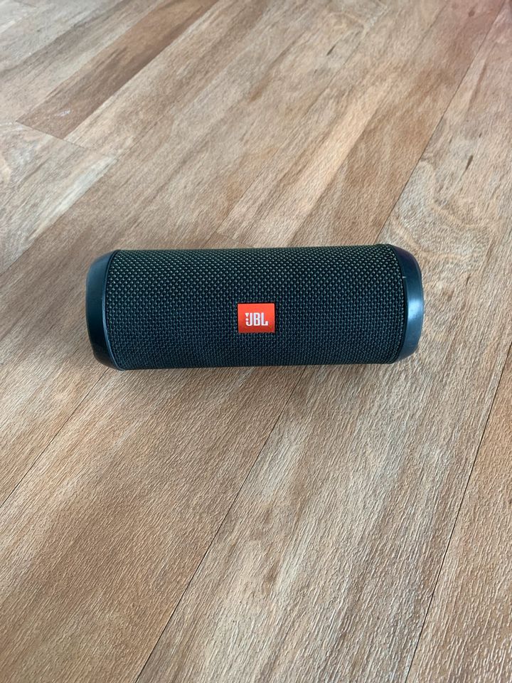 Eine JBL bluetooth Box in Bad Salzschlirf