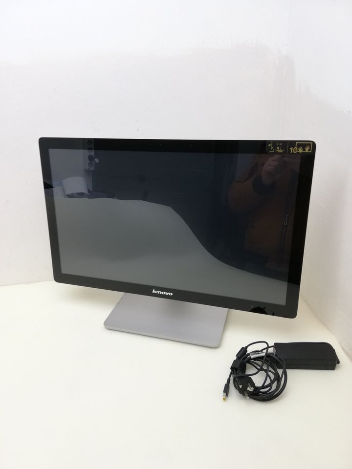 Lenovo All in one PC Touchscreen Desktop Computer Rechner in Norderstedt