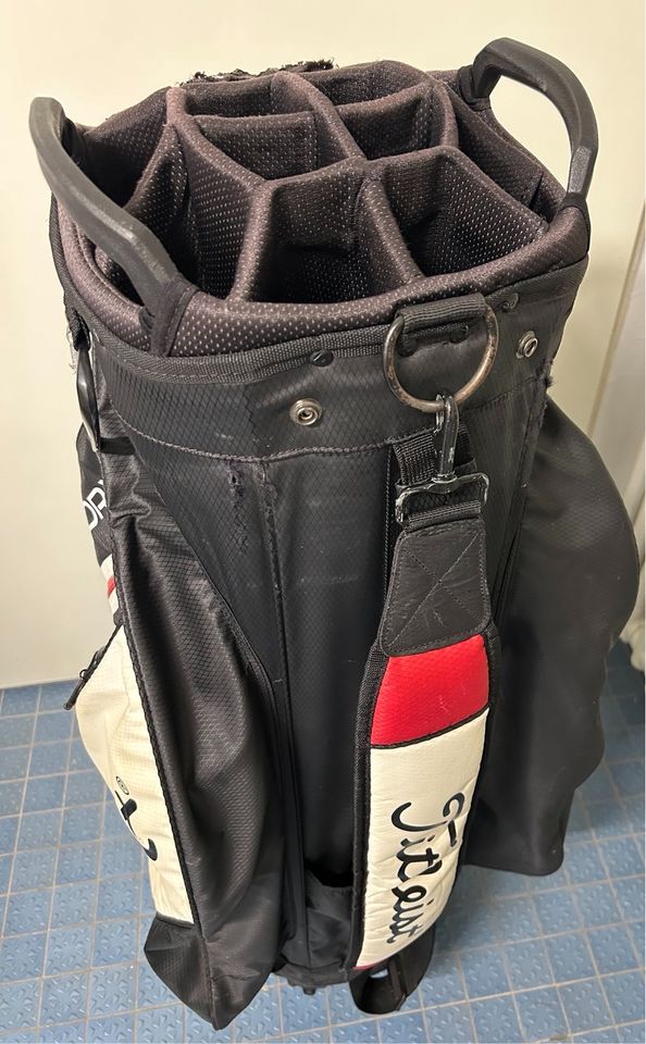 Titleist StaDry 14 Cartbag schwarz/weiß/rot in Düsseldorf