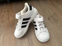 Mädchen sneaker Adidas Grand Court Gr. 30 wie neu Baden-Württemberg - Bönnigheim Vorschau