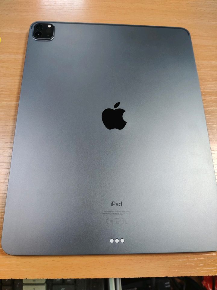 Apple iPad Pro 12,9'' (4.Generation) 256 GB wie Neu in Berlin