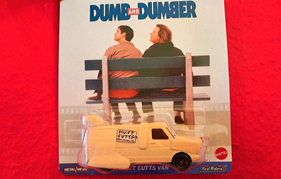 HOT WHEELS - MOVIE CAR - DUMM & DÜMMER  - DUMB&DUMBER DOGGY VAN in Chemnitz