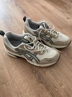 Asics Gel-1090 V2 beige braun 42,5 EU Gebraucht Vintage Trend Berlin - Neukölln Vorschau