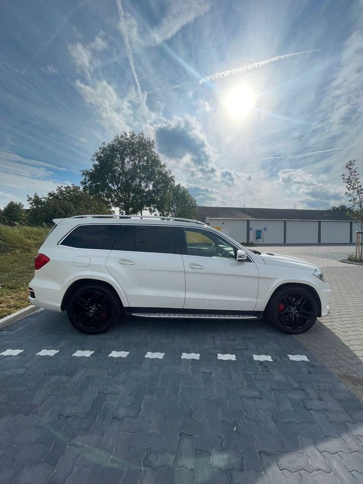 Mercedes-Benz GL 500 4MATIC AMG Distronic +Panorama Keyless in Leimen