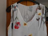 Leinenkleid weiß bunte Blumen Größe 42/44 Nordrhein-Westfalen - Brilon Vorschau