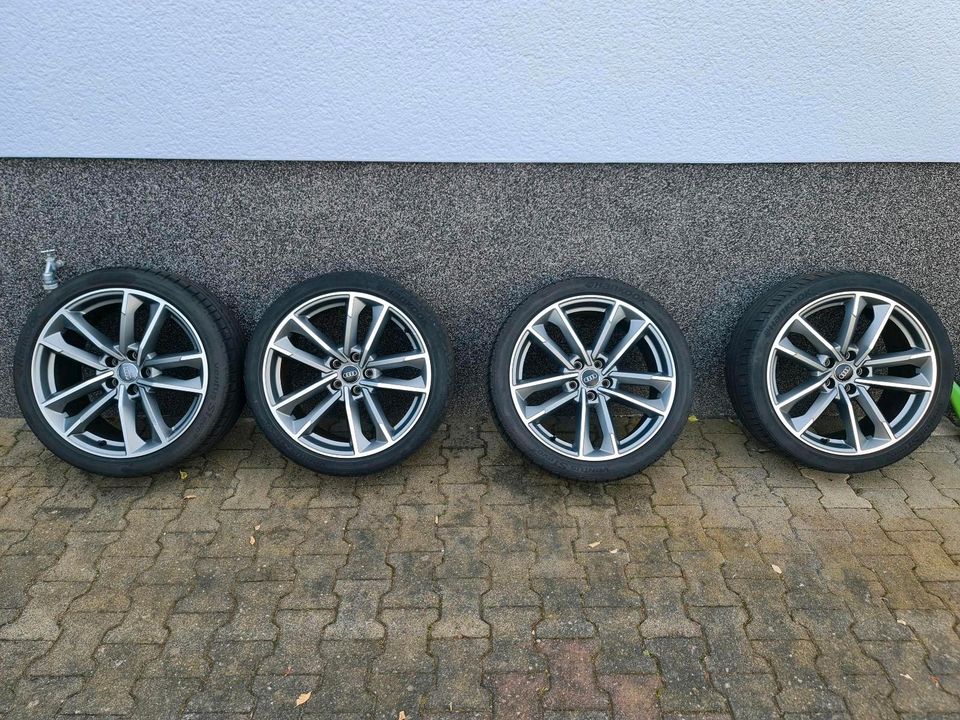 Original Audi Sport Felgen 19 Zoll Hankook Sommerreifen Audi A5 in Karben