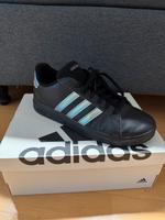 Adidas Sneaker Schuhe gr. 39, 1/3 Berlin - Köpenick Vorschau