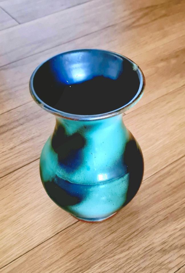 Blumenvase, Vase weiß rund, Glas blau Muster, Deko, Ton in Erfurt