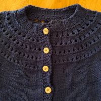 Handgestrickte lange Jacke Merino marineblau M Schleswig-Holstein - Norderstedt Vorschau