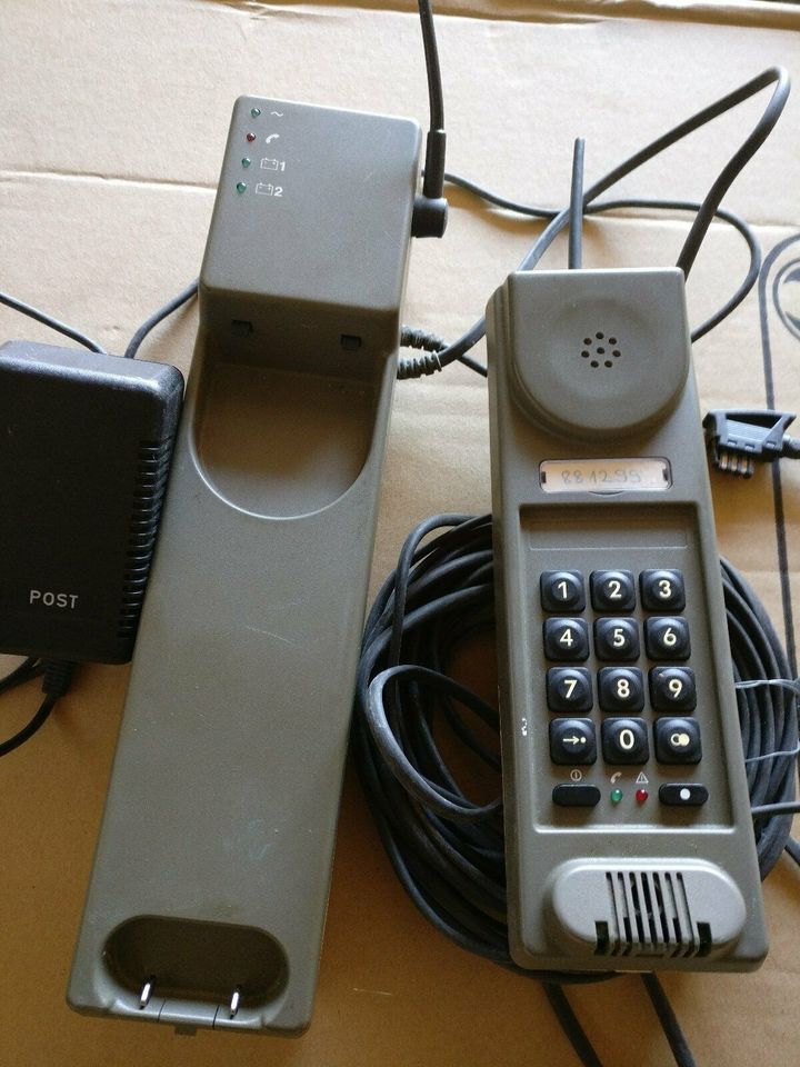 Schnurloses Telefon von 1988, Modell FeAp 09-2-3 in Waldbüttelbrunn