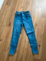 Bershka Jeans Blau Niedersachsen - Ronnenberg Vorschau