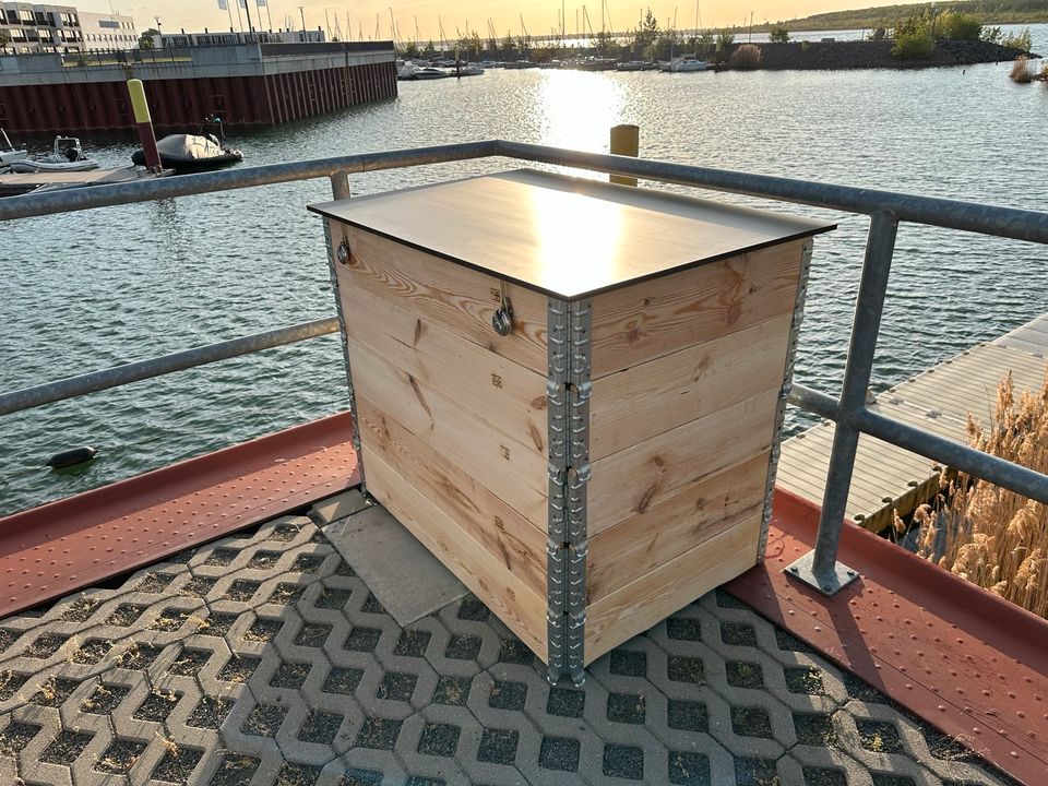 Gartentruhe / Geräte Box / Möbel Kiste abschließbar in Zwenkau