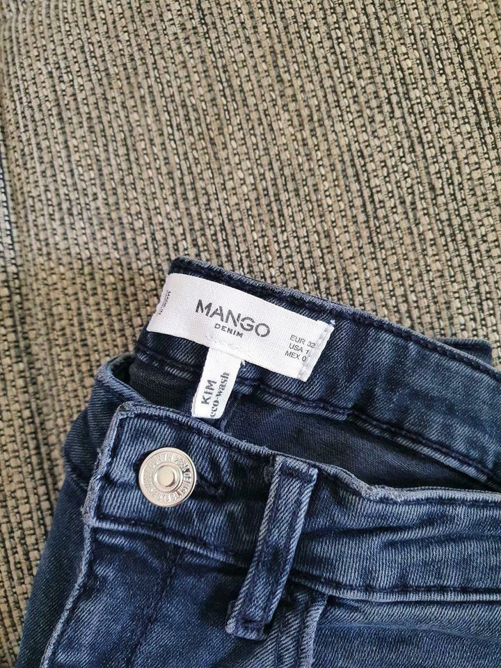 MANGO Jeans Hose Gr. 32, XS, S, blau, Röhrenjeans in Niederkrüchten