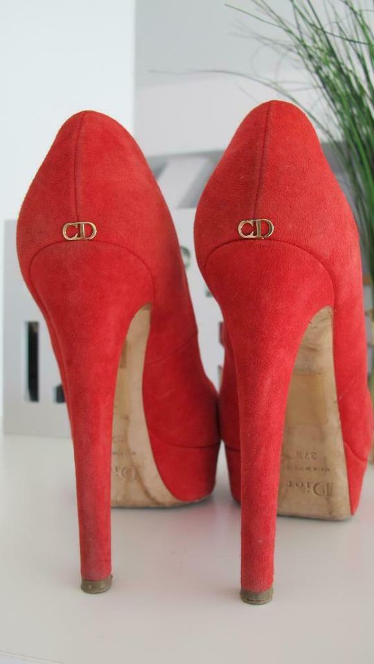 Christian Dior Pumps / Peeptoes Veloursleder Gr. 37 Top NP 690,-€ in Starnberg