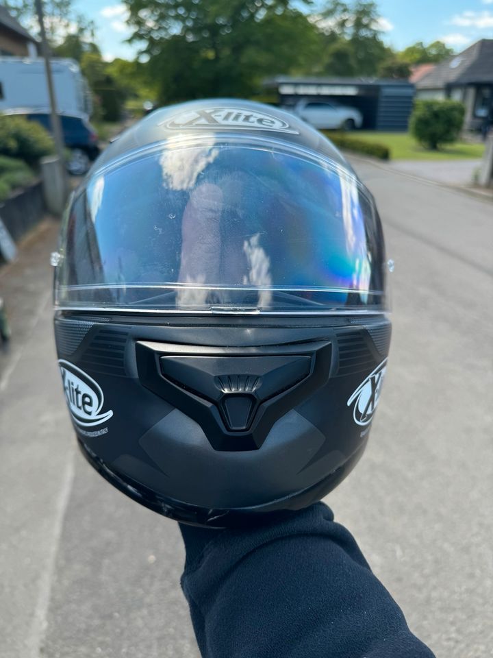 Helm xlight mit eingebauter Freisprecheinrichtung in Wedemark