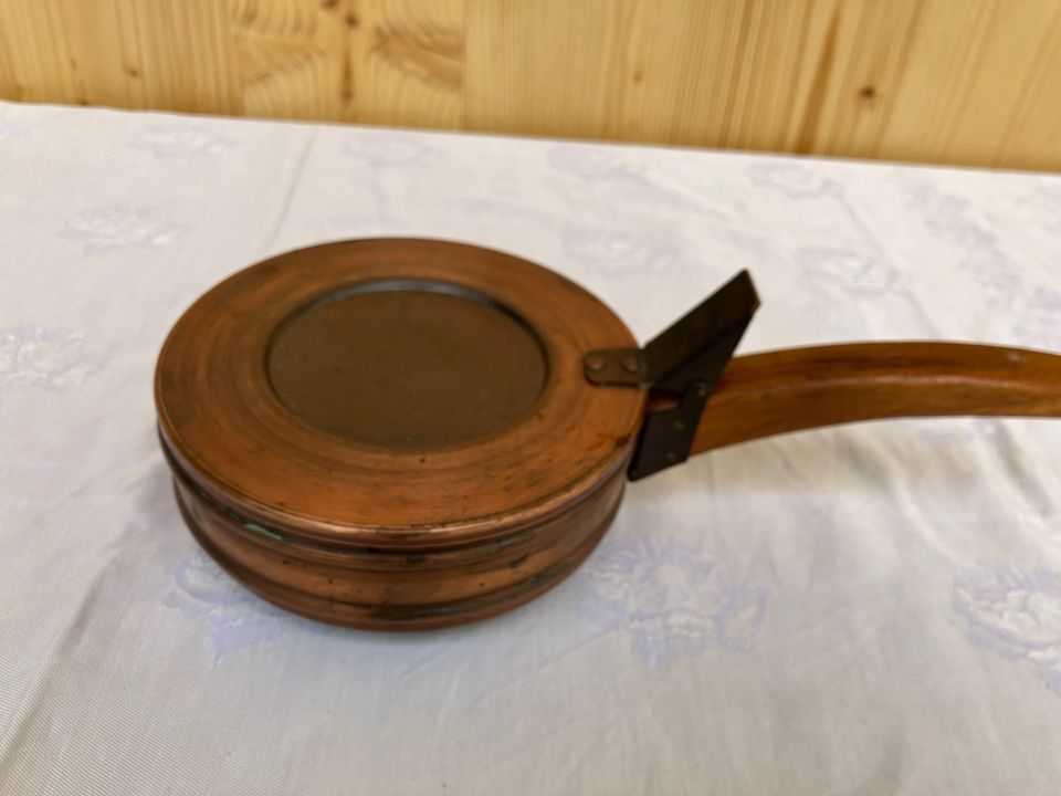 Kupfer Dose mit Klappdeckel und Holzgriff in Fürth