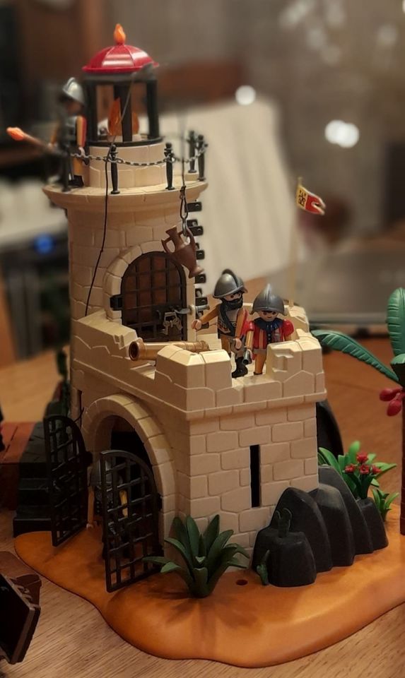 Playmobil Soldatenbastion mit Leuchtturm in Marl