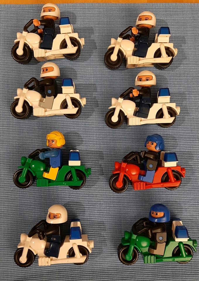 7x Lego Duplo Polizei Motorräder mit Figuren in Oldenburg