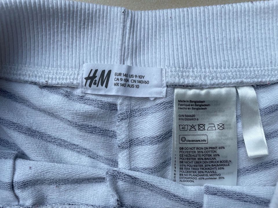 Kurze Hose von H&M für Mädchen, Gr. 140, 9-10 Jahre in Wilhelmshorst