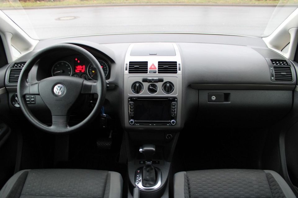 Volkswagen Touran Trendline|Automatik|Klimaanlage|TÜV NEU in Nordstemmen
