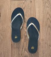 Flip Flops schwarz / gold H&M Gr. 37 Hessen - Taunusstein Vorschau