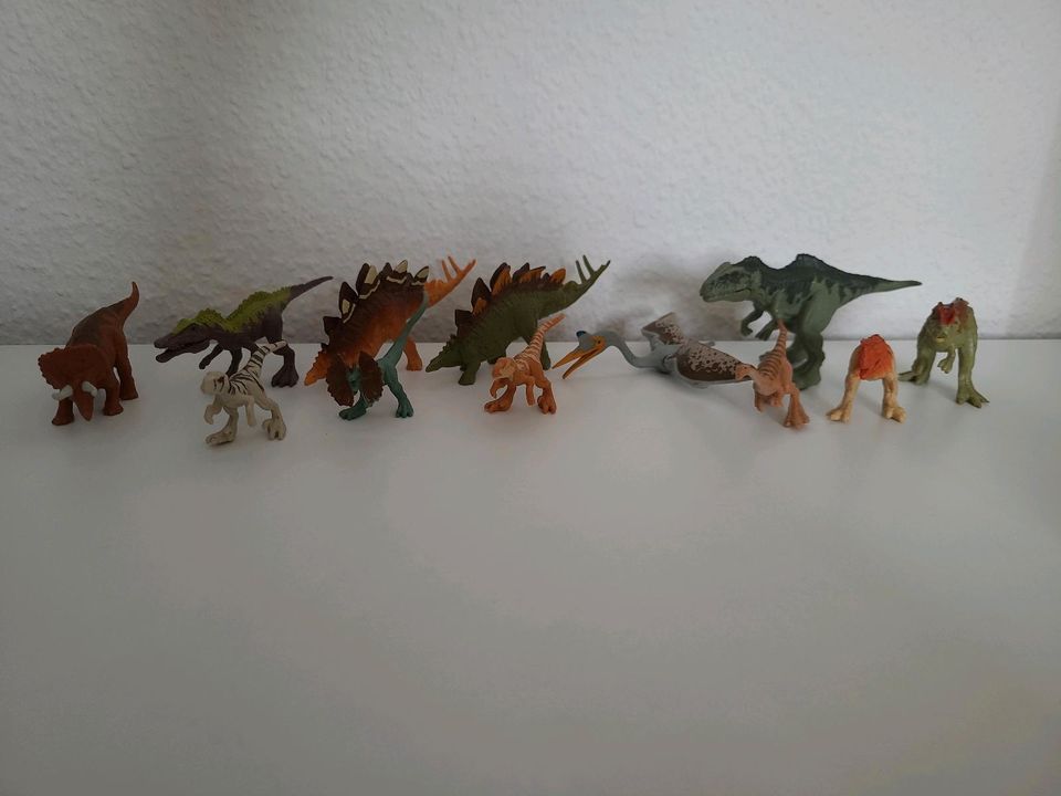 Jurassic World Domino Mini Dinos an in Waldheim