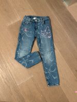 Next Jeans Gr. 128 Schmetterlinge Glitzer, super Zustand Bayern - Großkarolinenfeld Vorschau