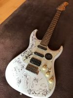 Johnson E-Gitarre, EST. 1993, signiert – Sammlerstück - Autogramm Kr. München - Straßlach-Dingharting Vorschau