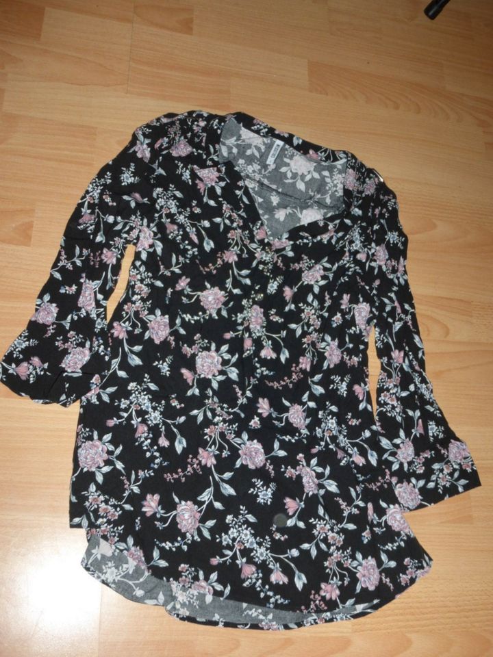 Langarm Bluse Gr. L flower Blumenmuster schwarz rose in Ahorntal