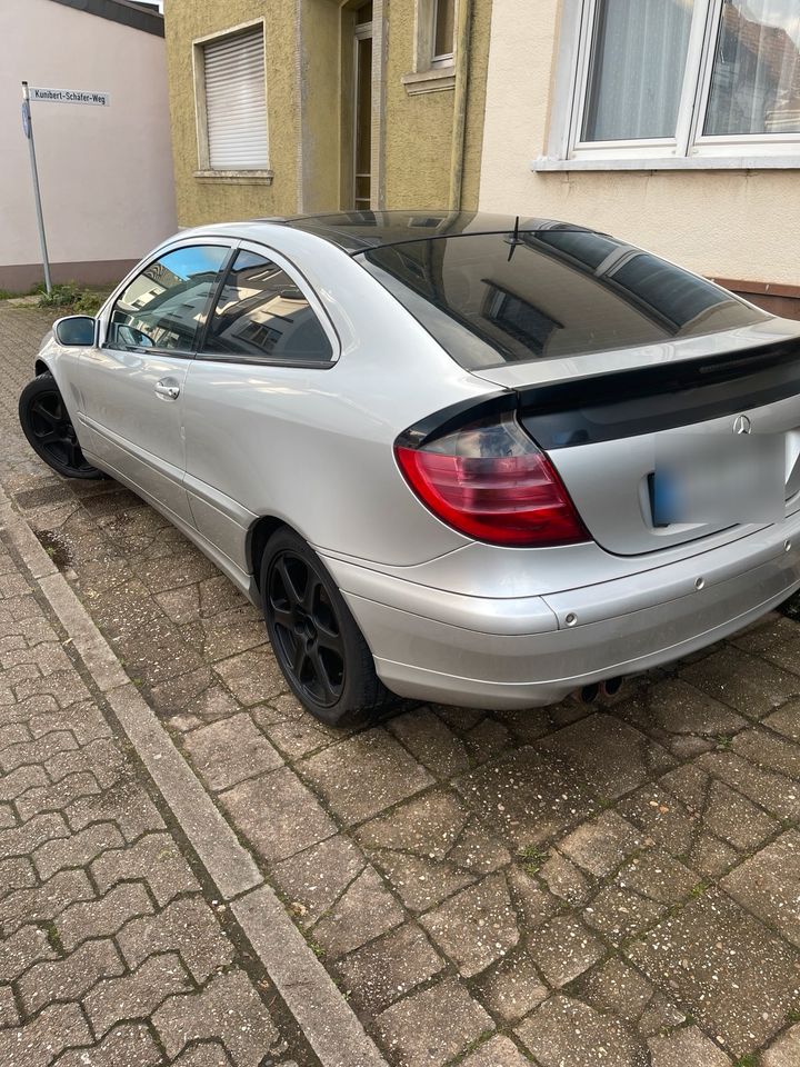 Mercedes c180 Sportcoupe panorama in Saarlouis