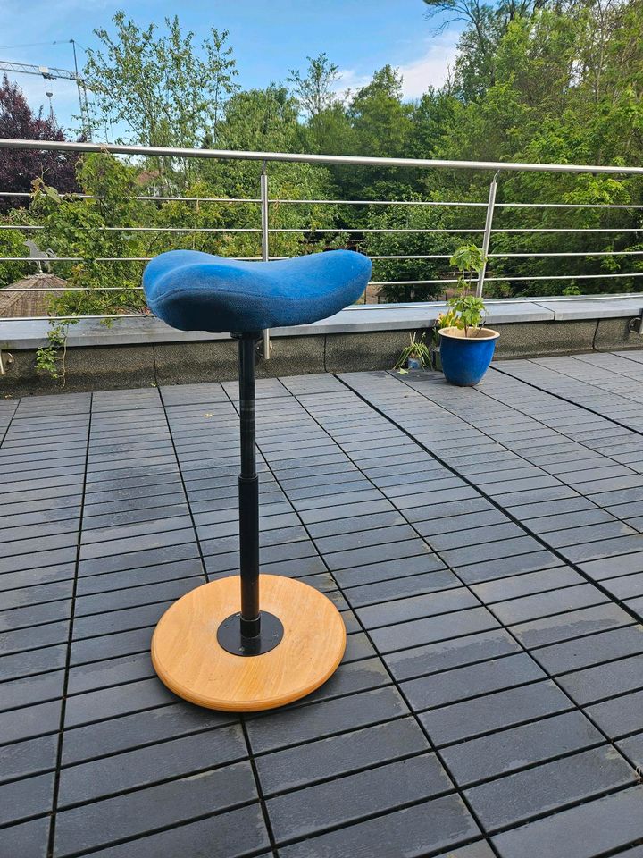 Varier Move Stokke ergonomischer Hocker höhenverstellbar in Freiburg im Breisgau