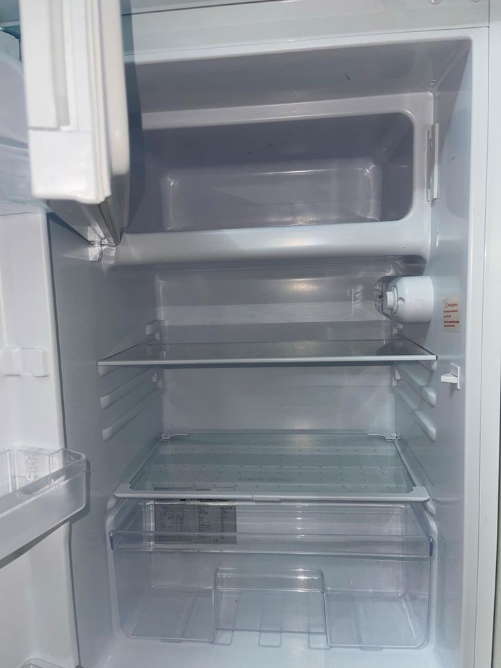 Kühlschrank mit Einbauschrank in Dortmund