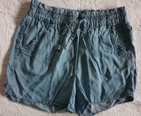 Luftig leichte Mädchen Sommer Hose kurz Shorts jeansblau Gr.152 Berlin - Spandau Vorschau