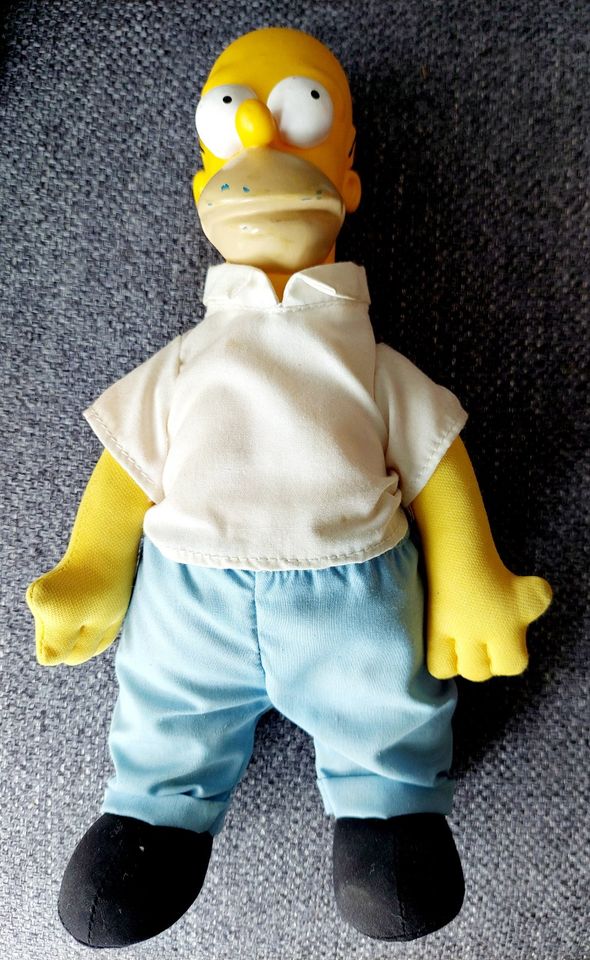 Simpsons Family Retro Figuren aus den 80er Jahre in Hachenburg